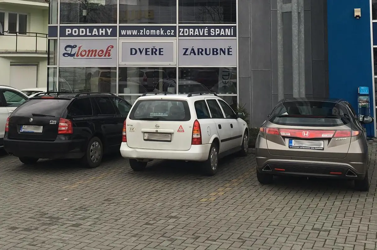 Dveře Zlomek